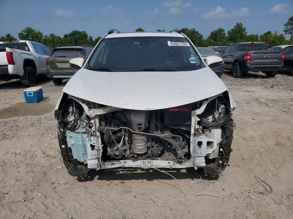 2018 TOYOTA RAV4 XLE  