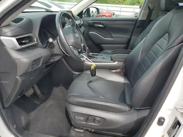 2020 TOYOTA HIGHLANDER HYBRID XLE  