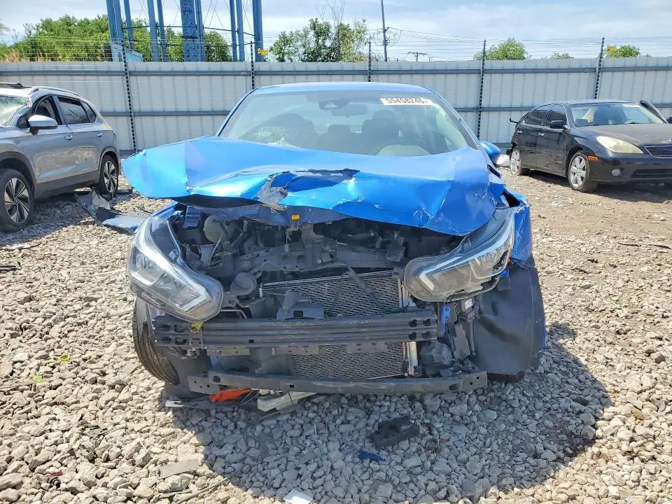 2021 NISSAN VERSA SV  