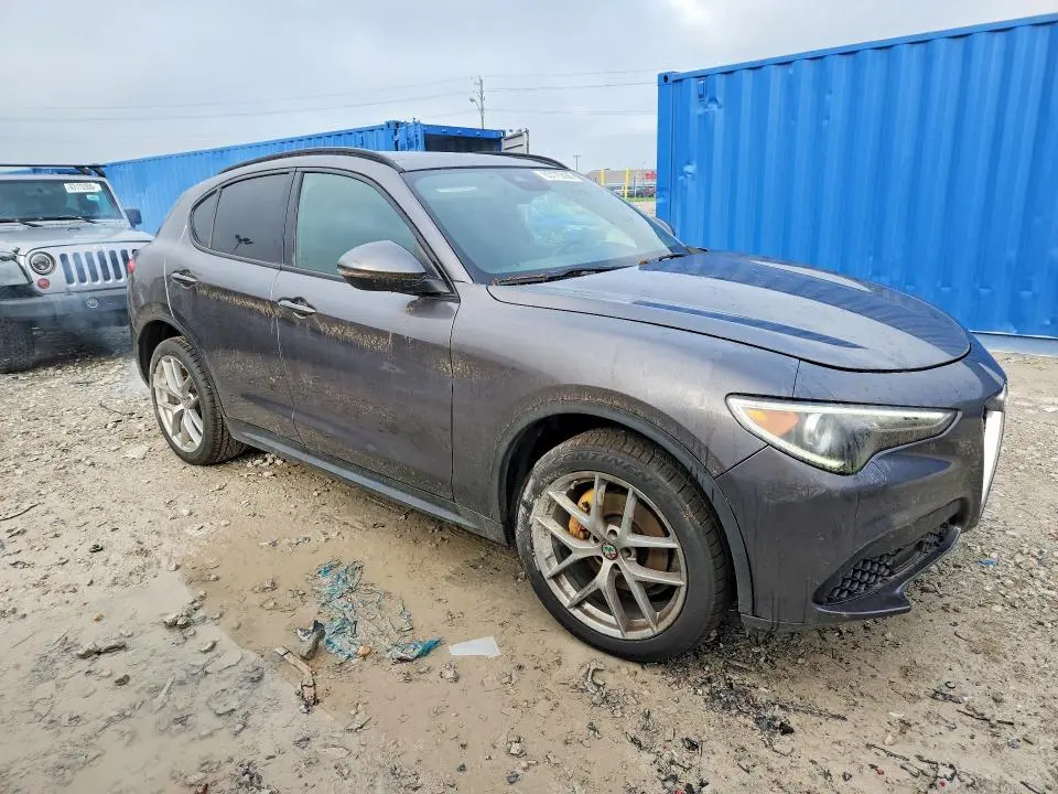 2018 ALFA ROMEO STELVIO TI SPORT  