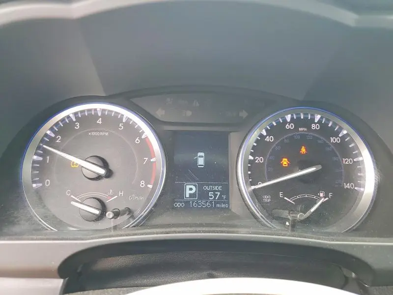 2016 TOYOTA HIGHLANDER LE  