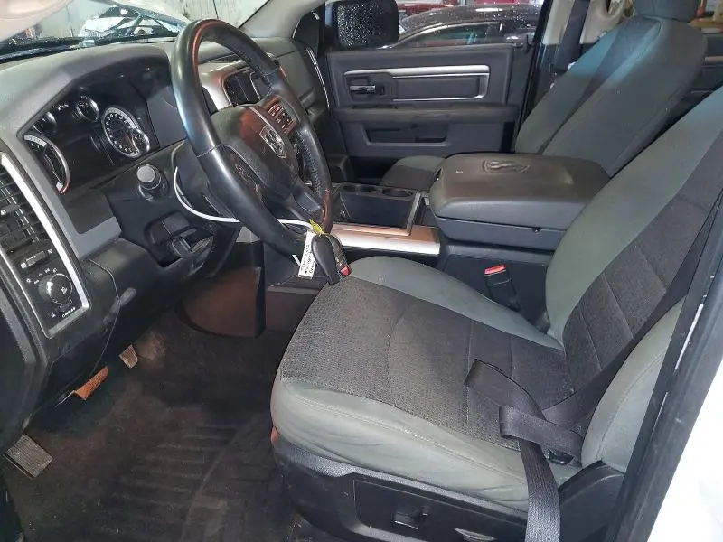 2014 RAM 1500 SLT  