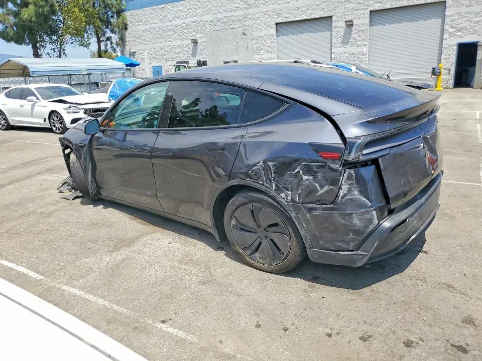 2026 TESLA MODEL Y   
