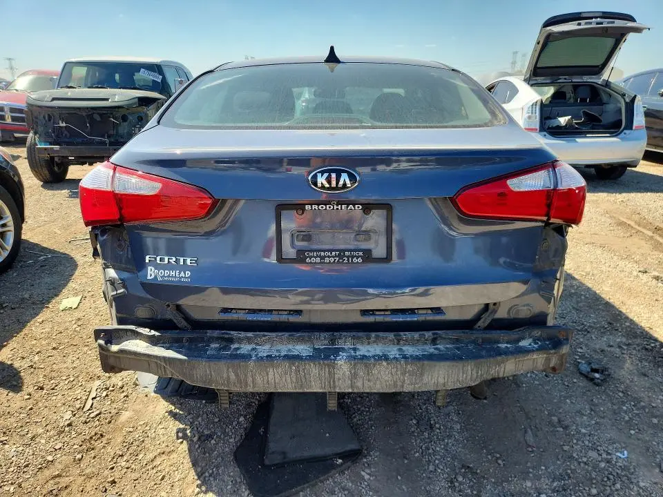 2016 KIA FORTE LX  