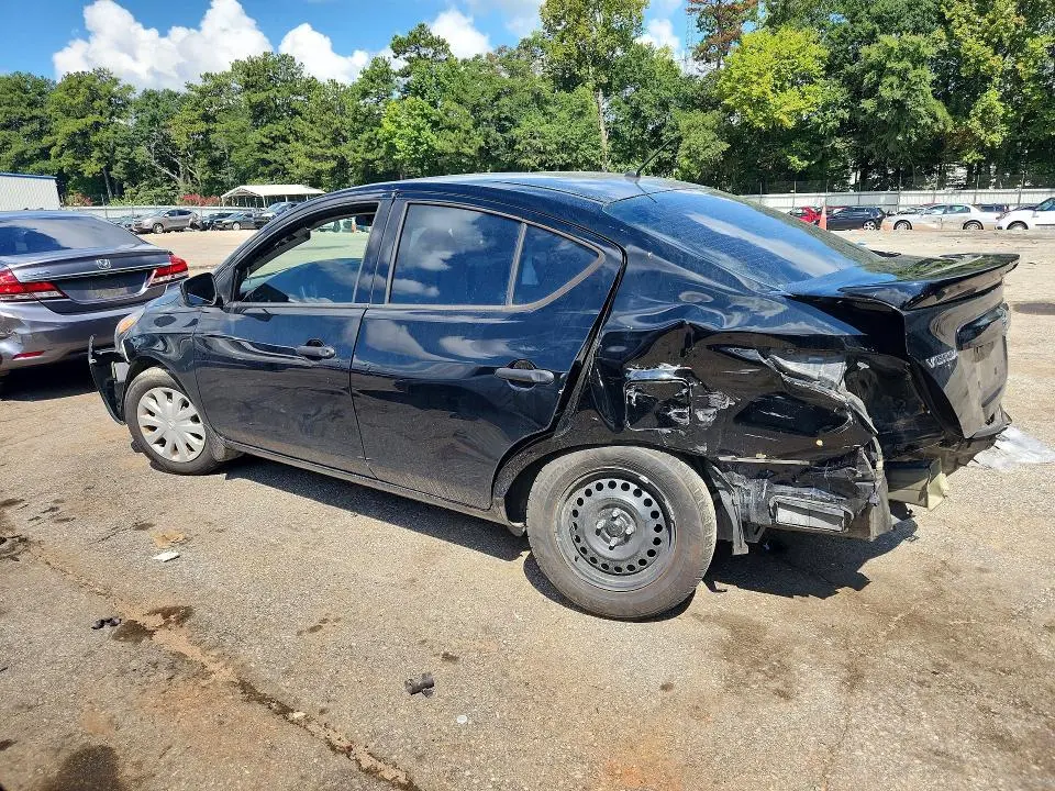 2018 NISSAN VERSA S  
