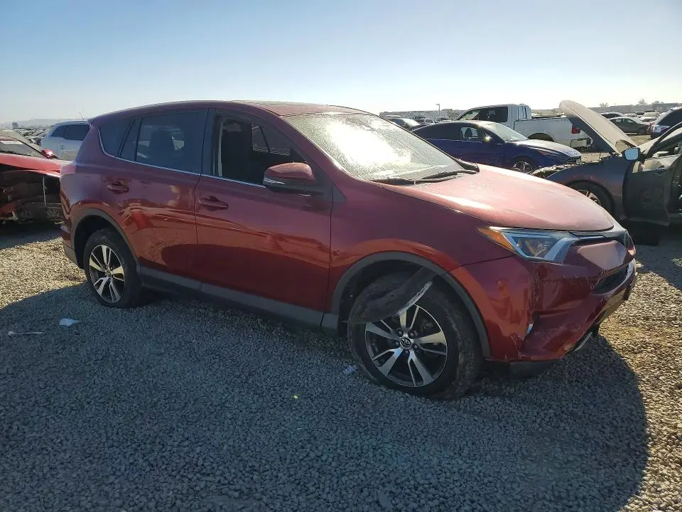 2018 TOYOTA RAV4 XLE  