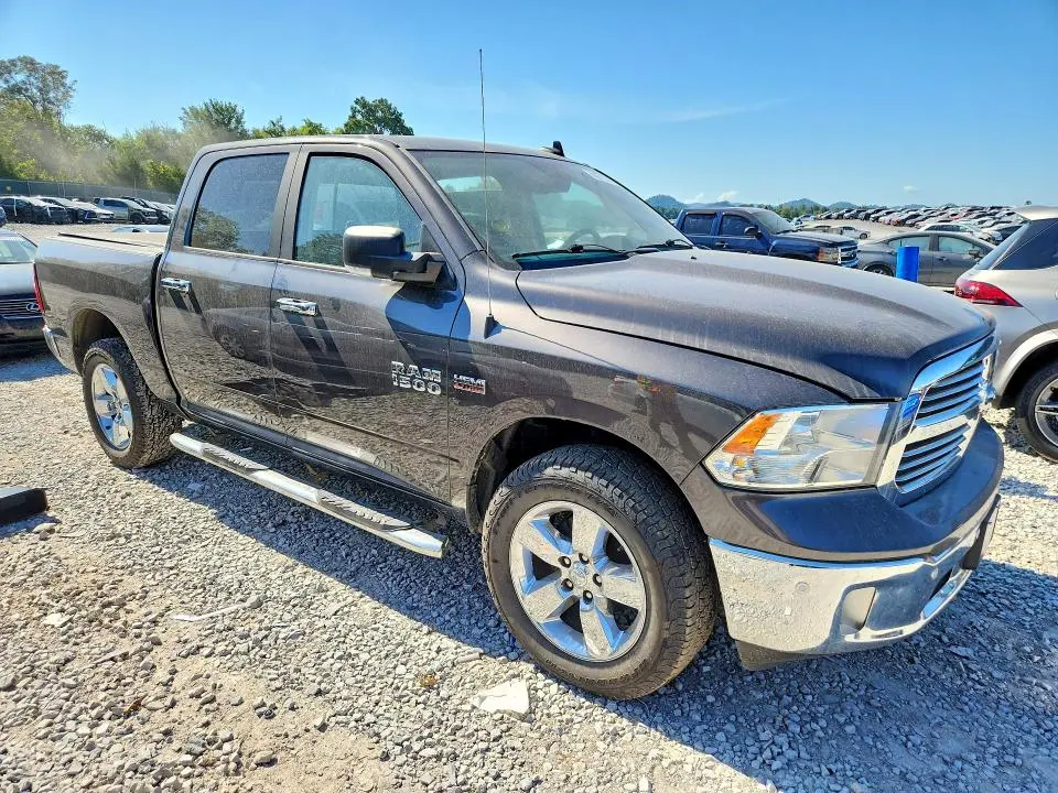 2017 RAM 1500 SLT  