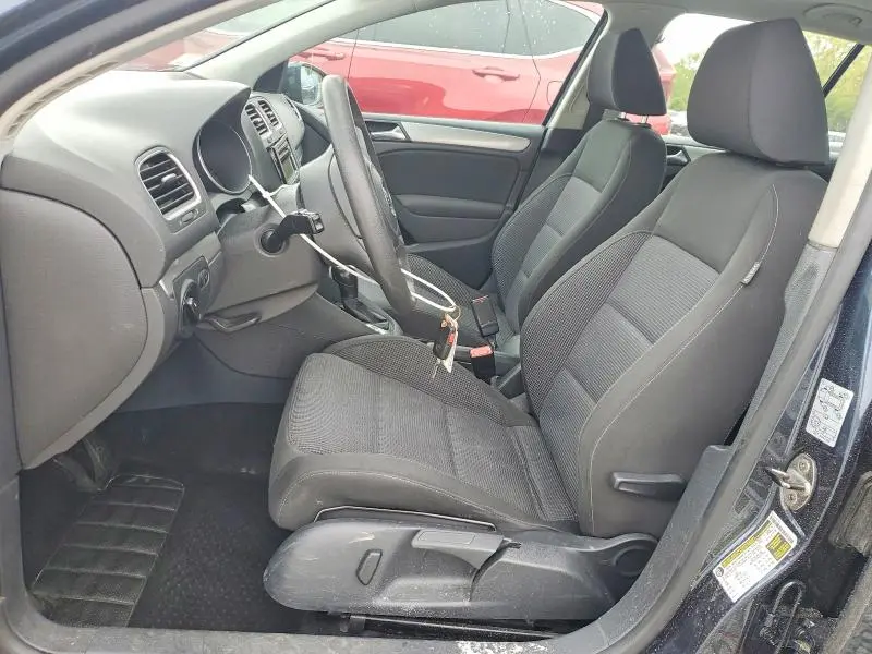 2011 VOLKSWAGEN GOLF   