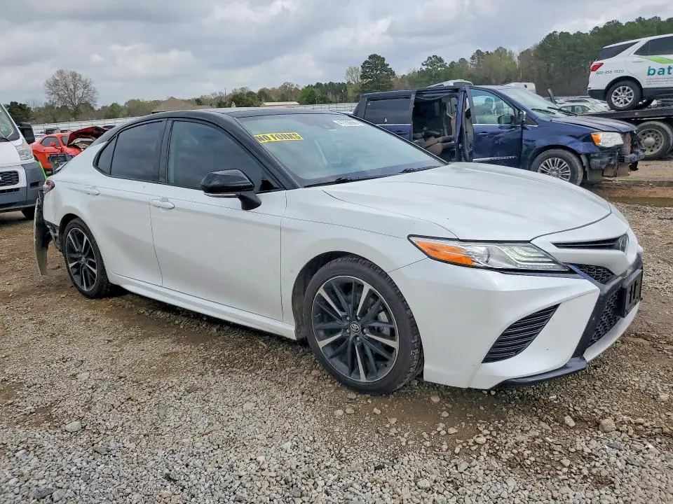 2020 TOYOTA CAMRY XSE  