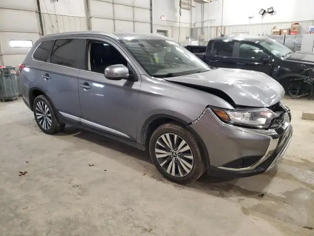 2020 MITSUBISHI OUTLANDER SE  