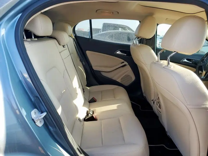 2015 MERCEDES-BENZ GLA 250 4MATIC  