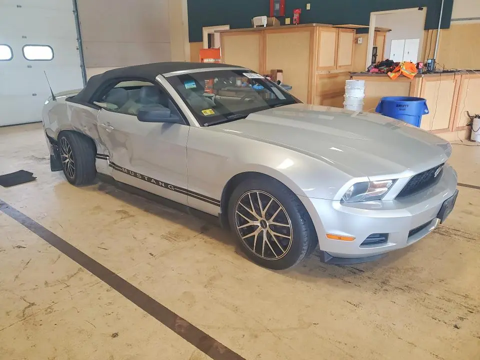 2010 FORD MUSTANG   
