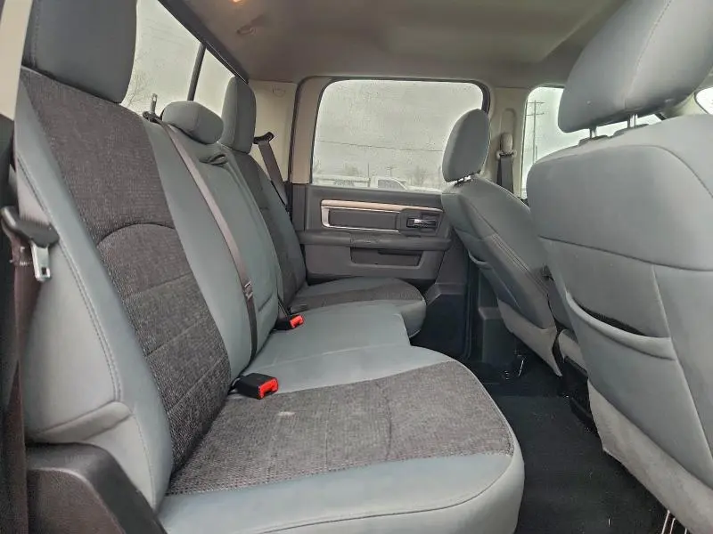 2019 RAM 1500 CLASSIC SLT  