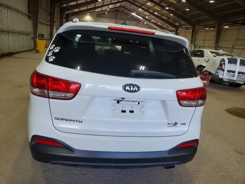 2018 KIA SORENTO LX  
