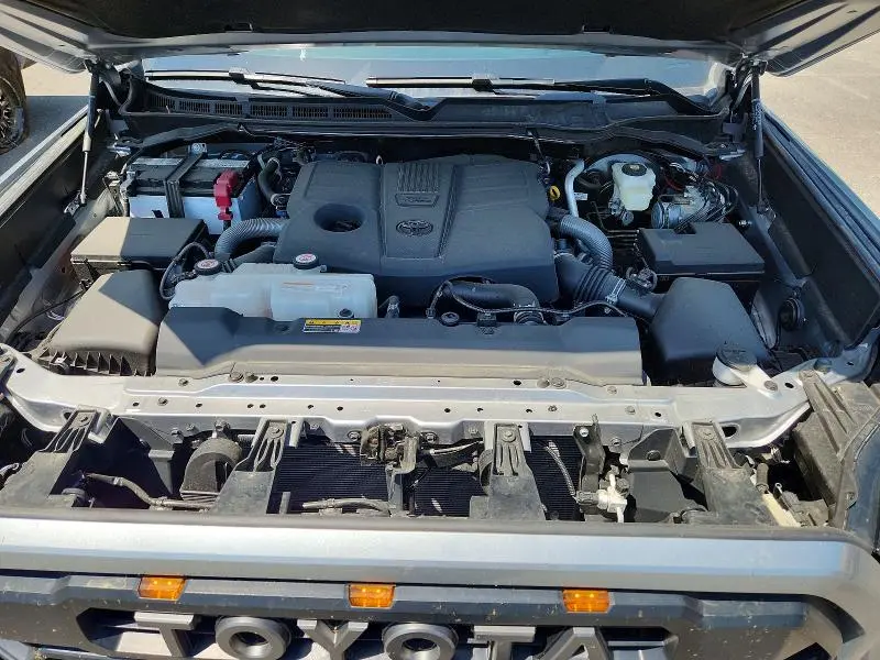 2024 TOYOTA TUNDRA PLATINUM  
