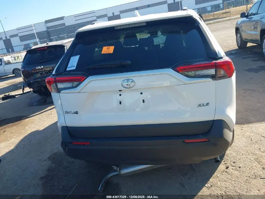 2025 TOYOTA RAV4 XLE