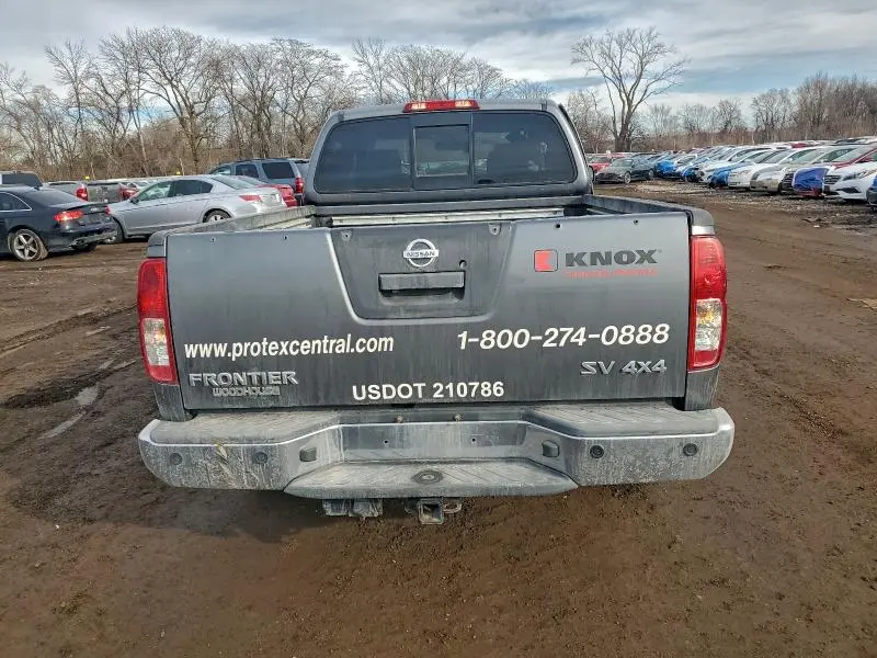 2016 NISSAN FRONTIER SV  