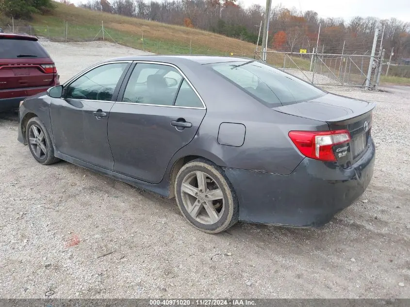 2013 TOYOTA CAMRY SE