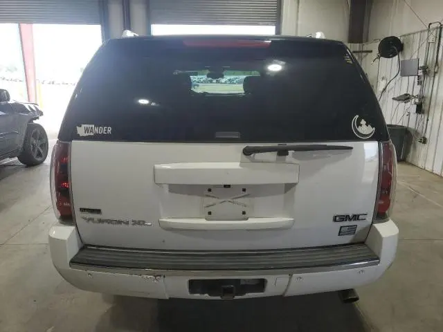 2011 GMC YUKON XL DENALI  