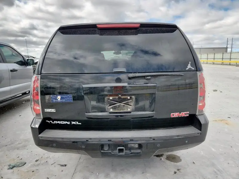 2012 GMC YUKON XL C1500 SLT  