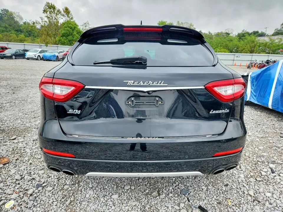 2017 MASERATI LEVANTE S SPORT  