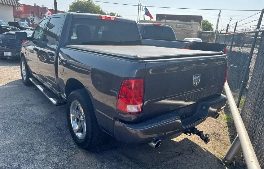 2016 RAM 1500 ST