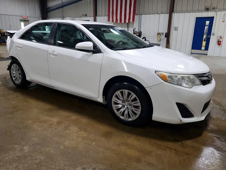 2014 TOYOTA CAMRY LE  