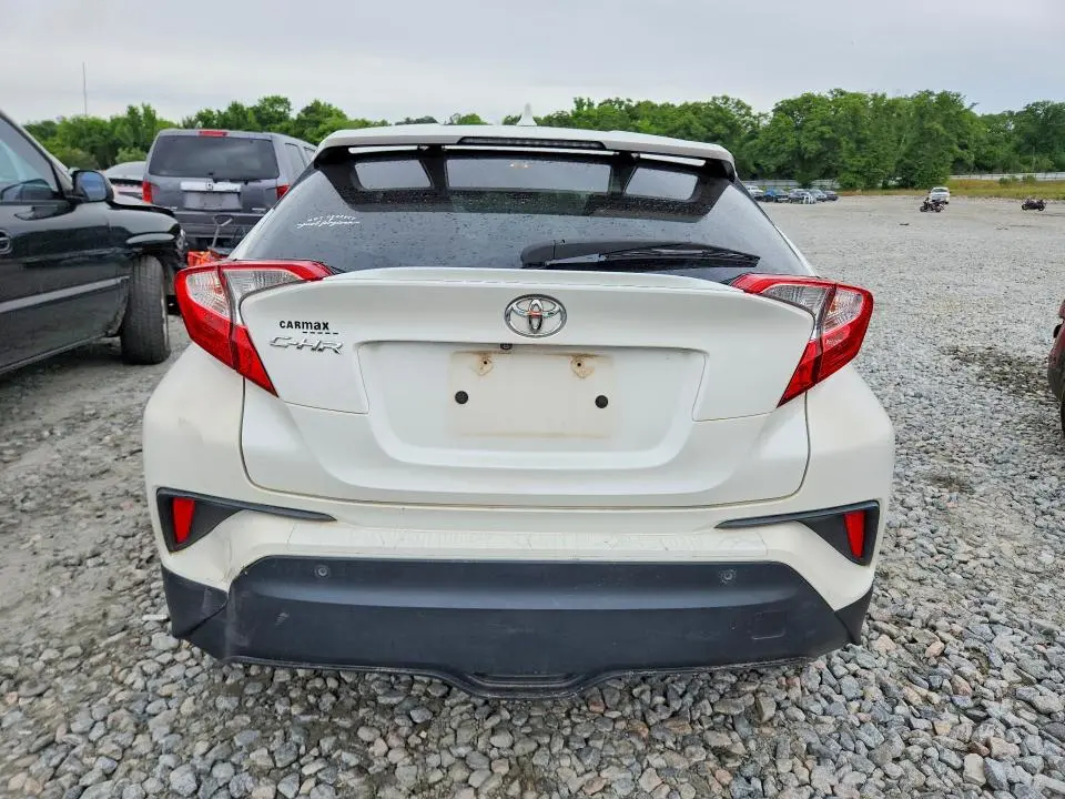 2018 TOYOTA C-HR XLE  