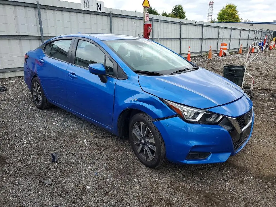 2021 NISSAN VERSA SV  