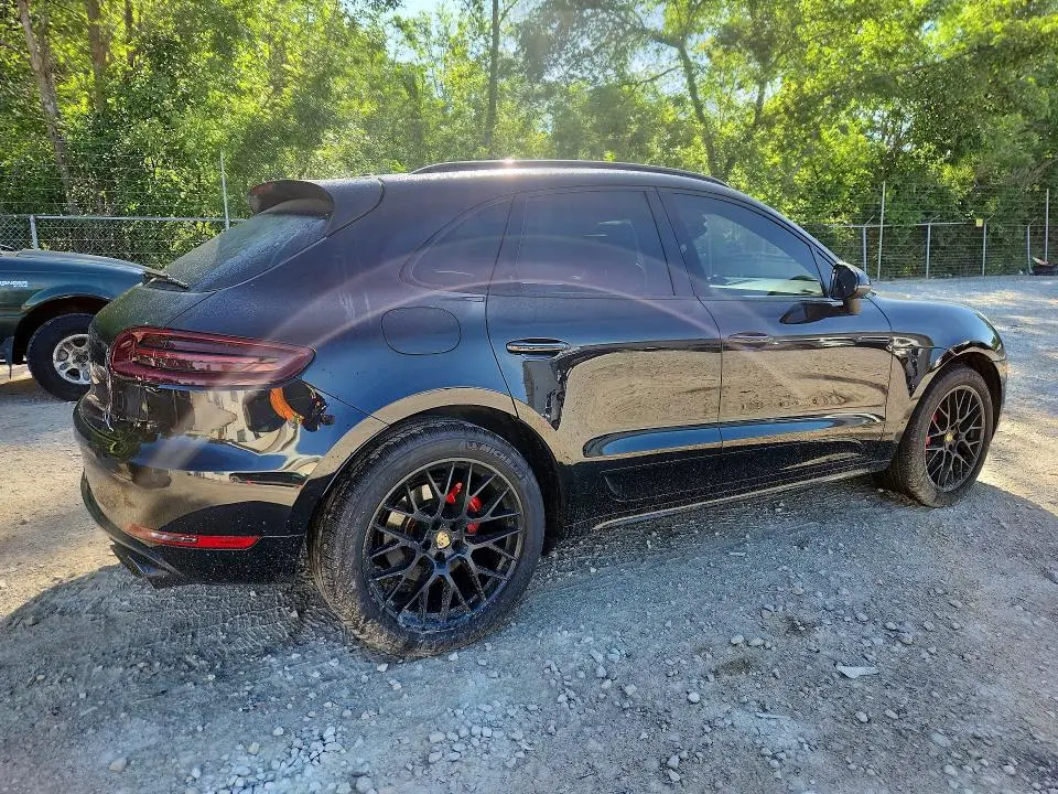 2017 PORSCHE MACAN GTS  