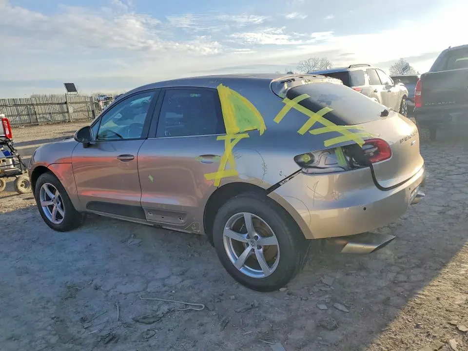 2018 PORSCHE MACAN   