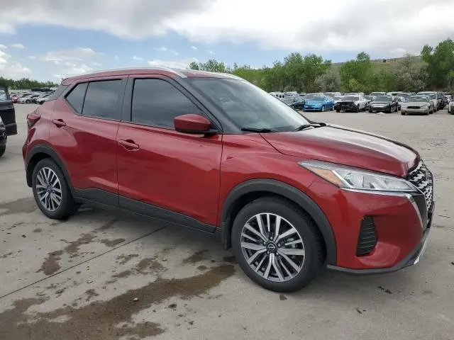 2024 NISSAN KICKS SV  