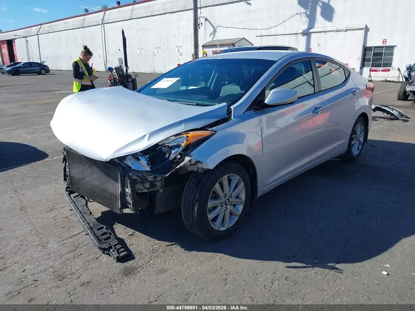 2014 HYUNDAI ELANTRA SE