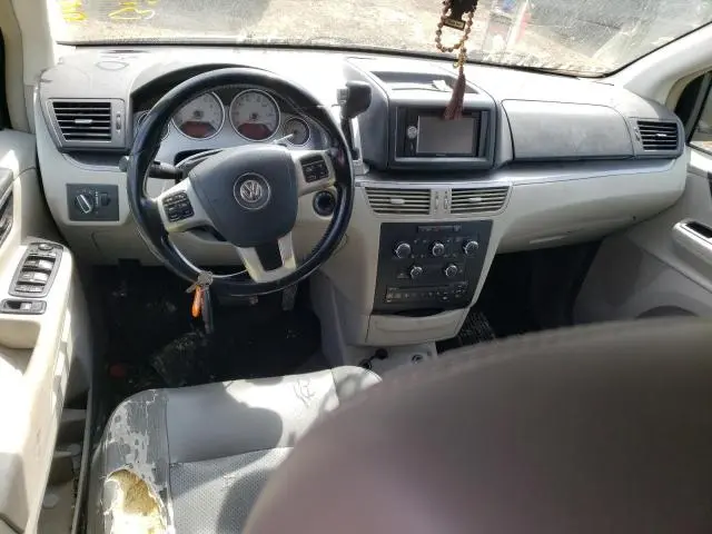 2011 VOLKSWAGEN ROUTAN SE  