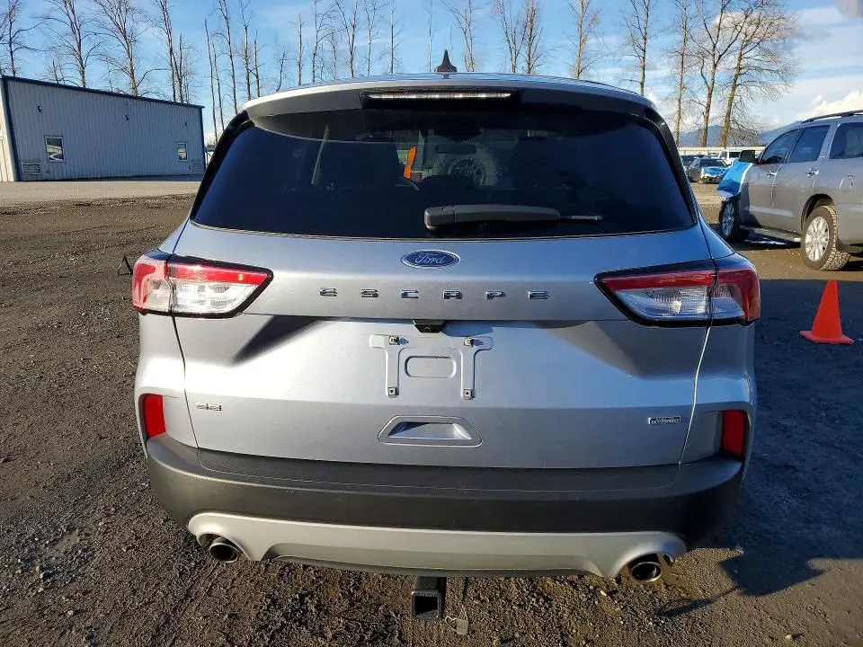 2022 FORD ESCAPE SE  