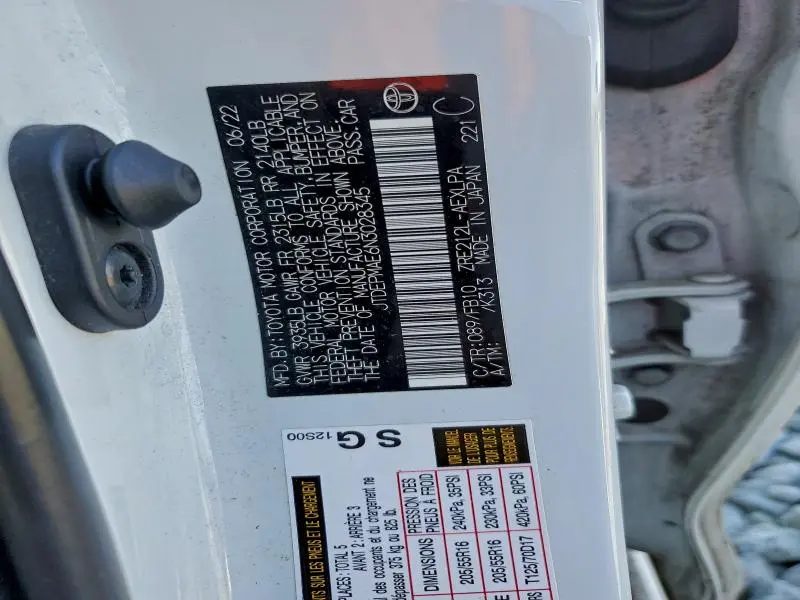 2022 TOYOTA COROLLA LE  