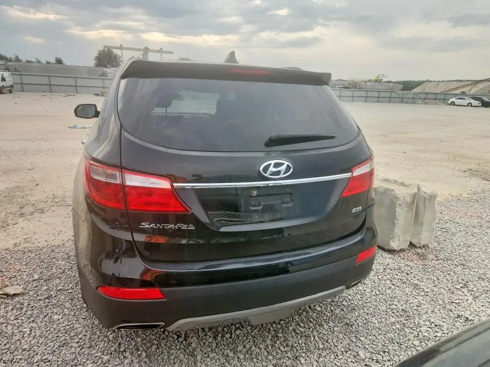 2016 HYUNDAI SANTA FE SE  