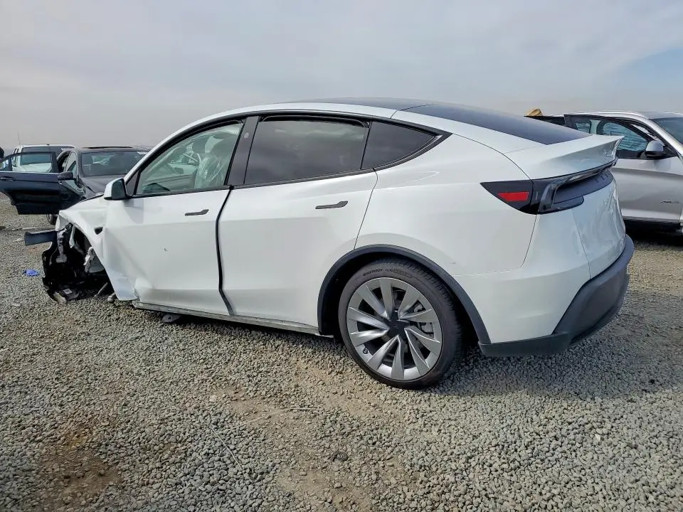 2026 TESLA MODEL Y   