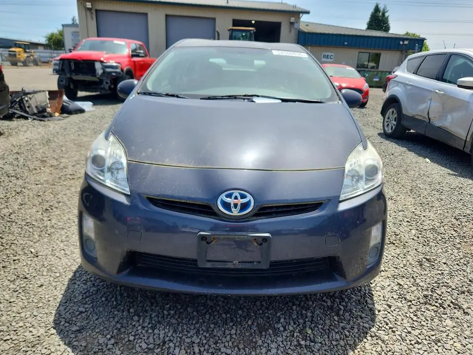 2011 TOYOTA PRIUS TWO  