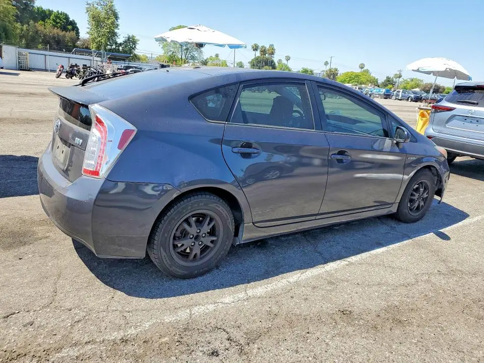 2013 TOYOTA PRIUS TWO  