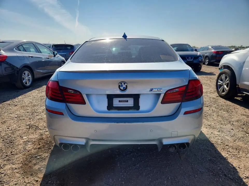 2013 BMW M5   