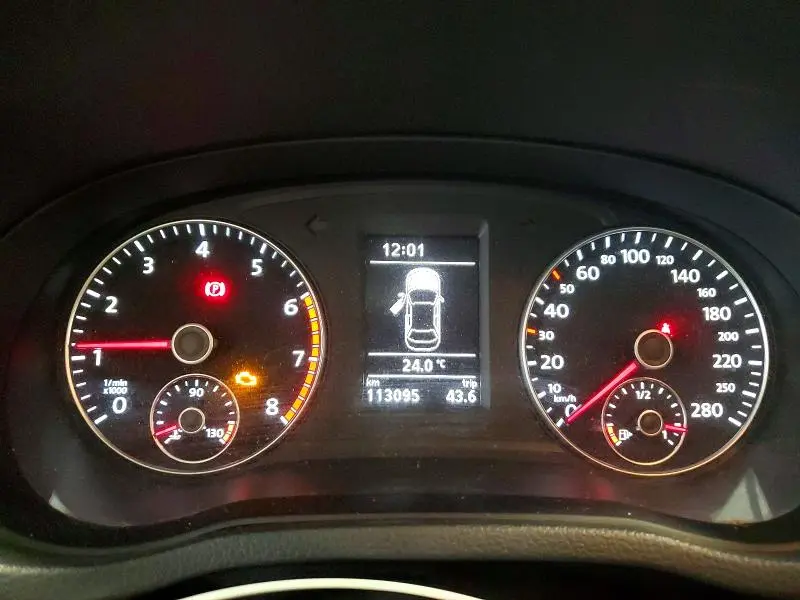 2015 VOLKSWAGEN PASSAT SE  