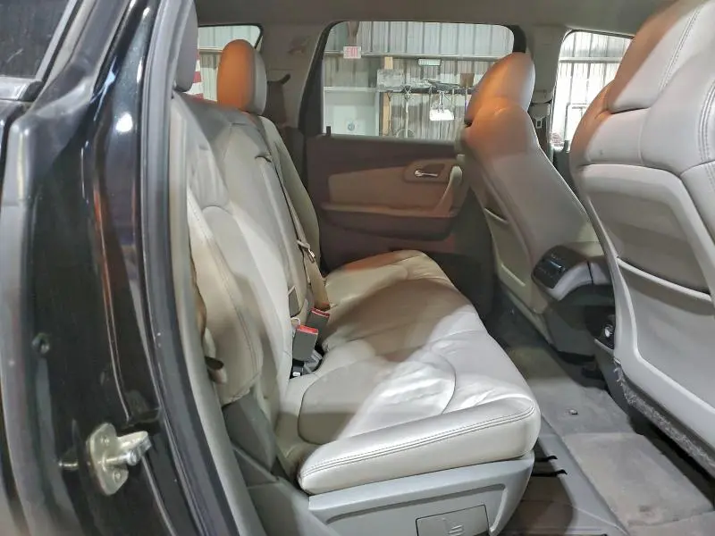 2012 CHEVROLET TRAVERSE LT  