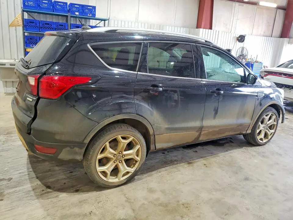 2019 FORD ESCAPE TITANIUM  