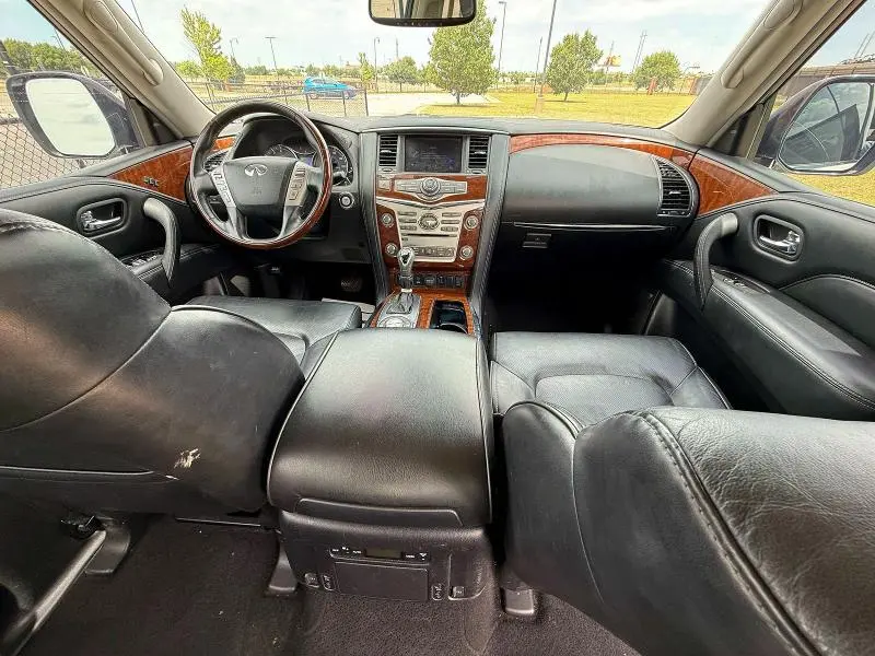 2019 INFINITI QX80 LUXE  