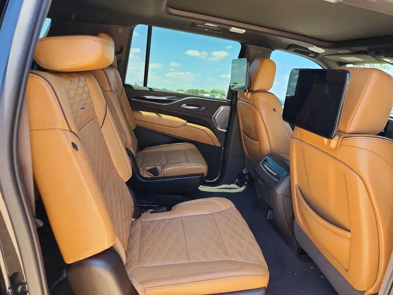 2023 CADILLAC ESCALADE ESV SPORT  