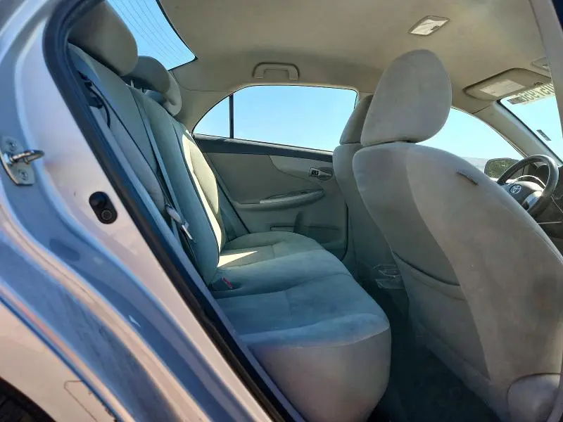2013 TOYOTA COROLLA LE  