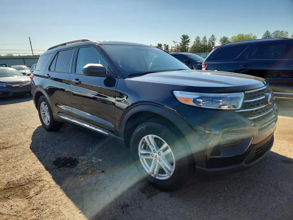 2021 FORD EXPLORER XLT  