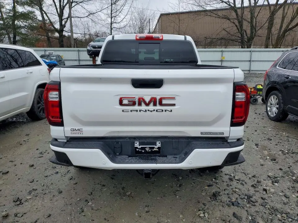 2025 GMC CANYON ELEVATION  