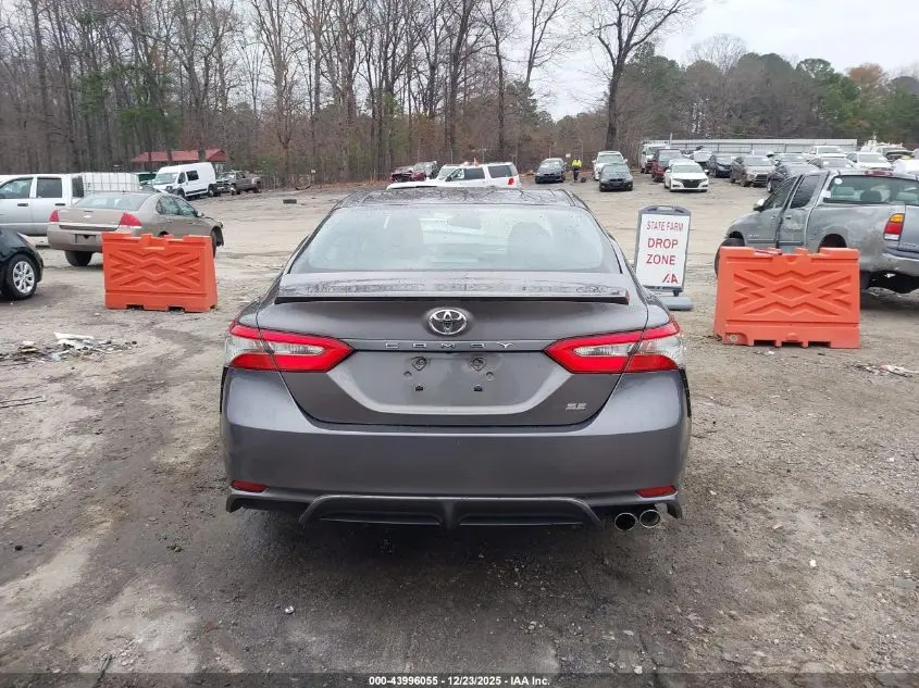 2018 TOYOTA CAMRY SE